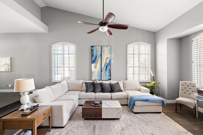 Building Photo - 13010 E Shangri La Rd