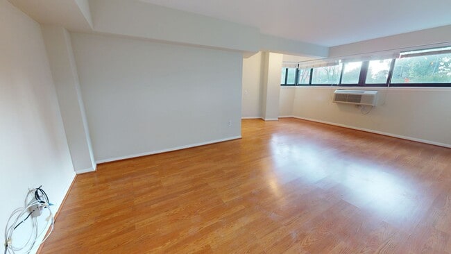 Building Photo - 3601 Wisconsin Ave NW