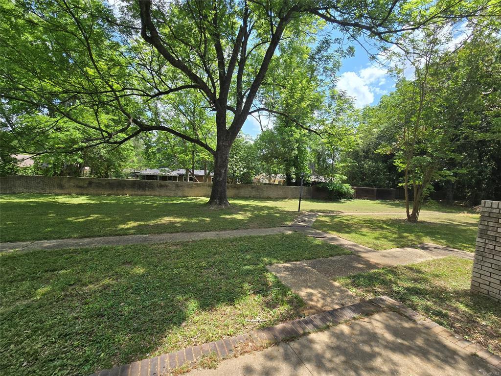 Building Photo - 3709 Wesley Dr