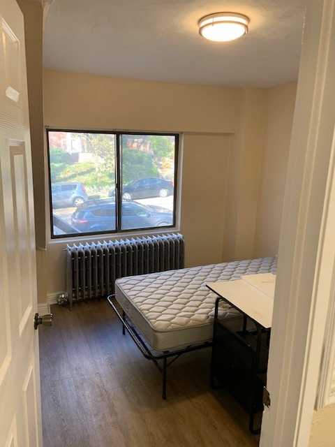 Office or Bedroom. - 5832 Phillips Ave