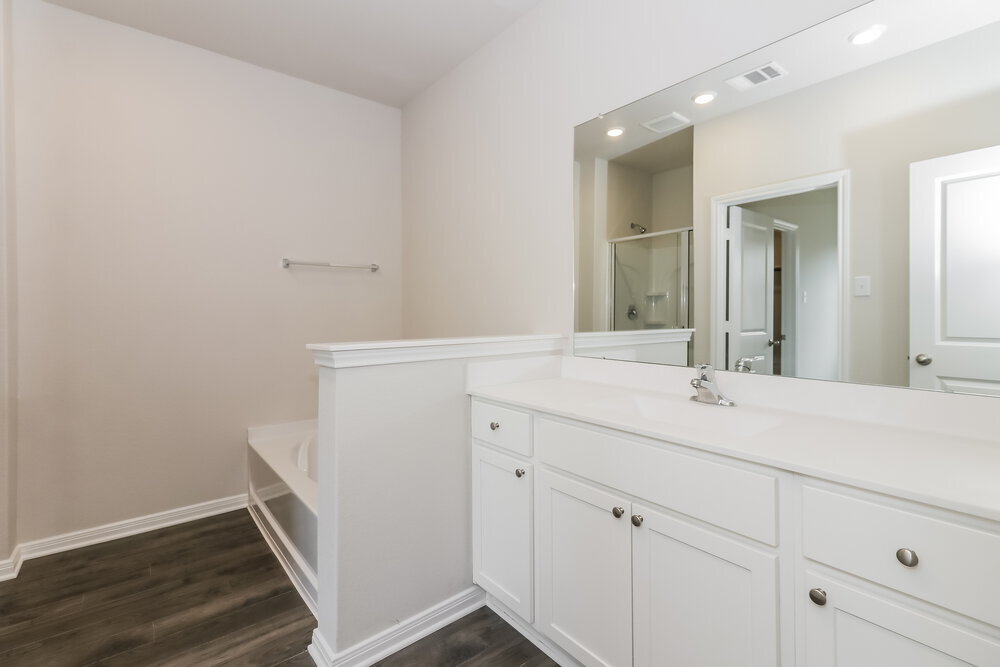 Building Photo - 7610 Thrips Ln