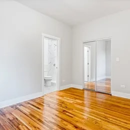 Building Photo - 1154 E 54th Pl