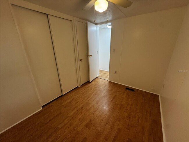 Building Photo - 1350 County Dr