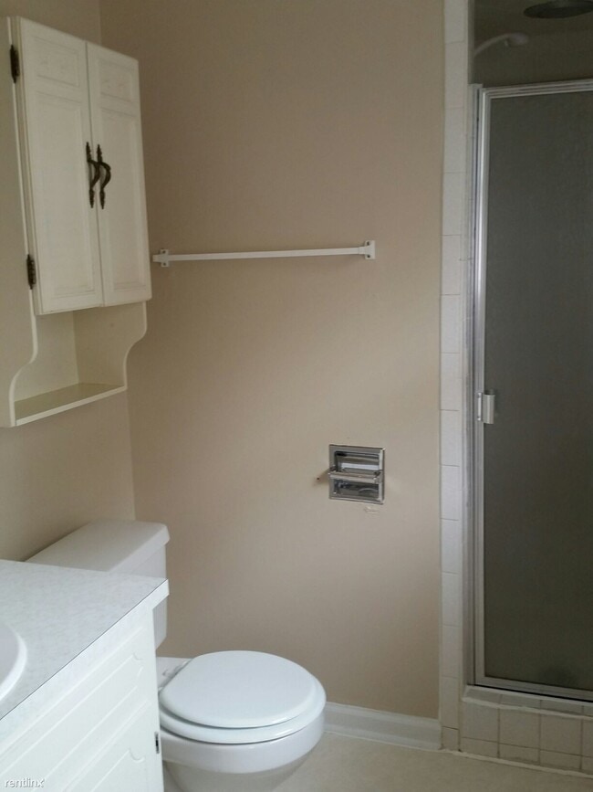 Building Photo - 2 br, 2 bath House - 4812 Tower Rd Unit D