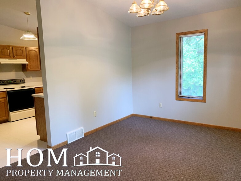 Building Photo - 322 E Lafayette St