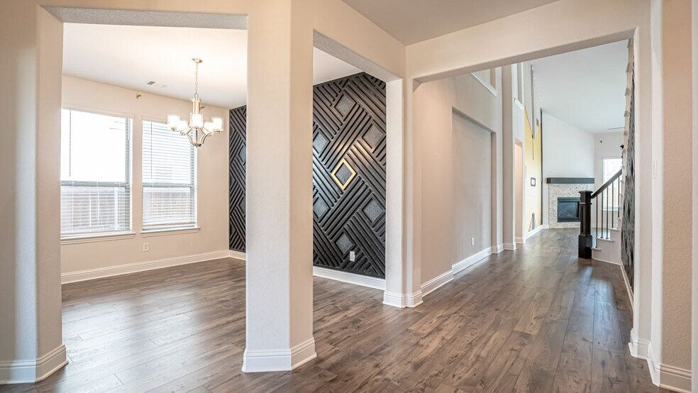 Building Photo - 2507 Henley Wy