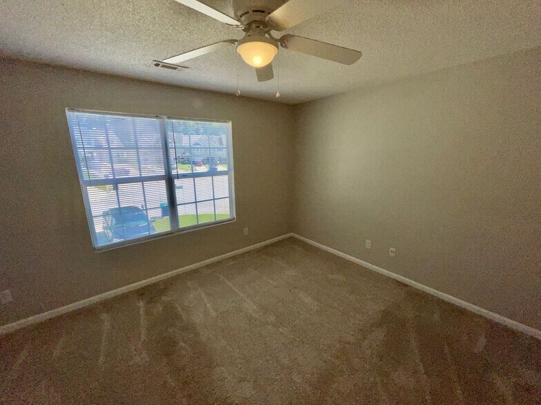 Building Photo - 5505 Sierra Tr