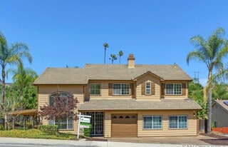 Building Photo - 2054 Vintage Pl