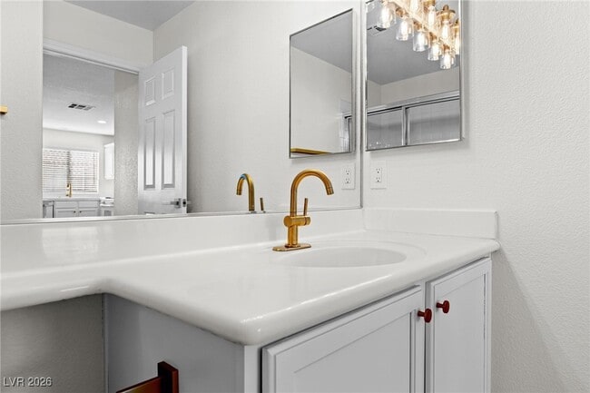 Building Photo - 3327 Erva St