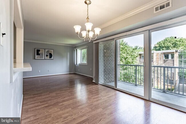 Building Photo - 2908 Kings Chapel Rd