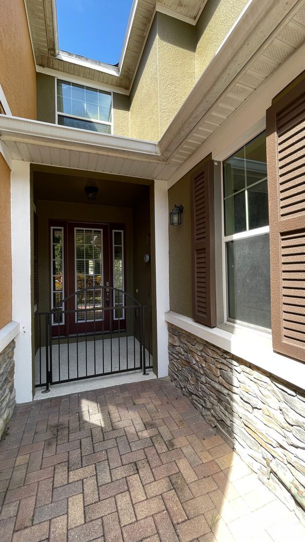 Building Photo - 9484 Strongbark Ln