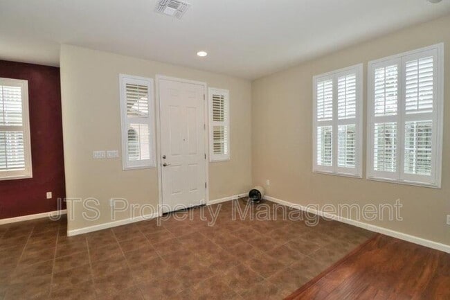 Building Photo - 217 Barnhill Dr