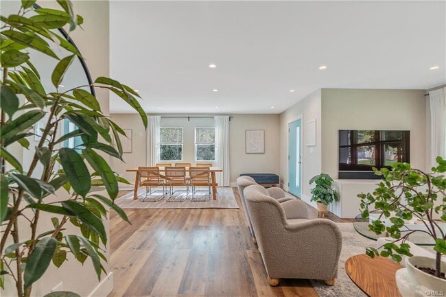 Building Photo - 8034 Airlane Ave