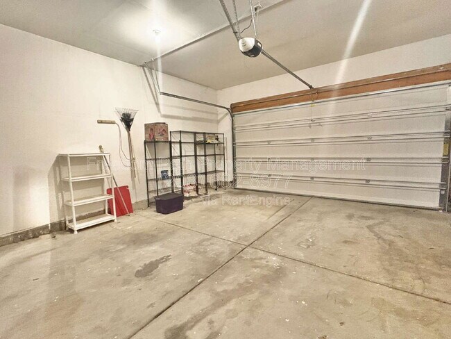 Building Photo - 2648 Iago St