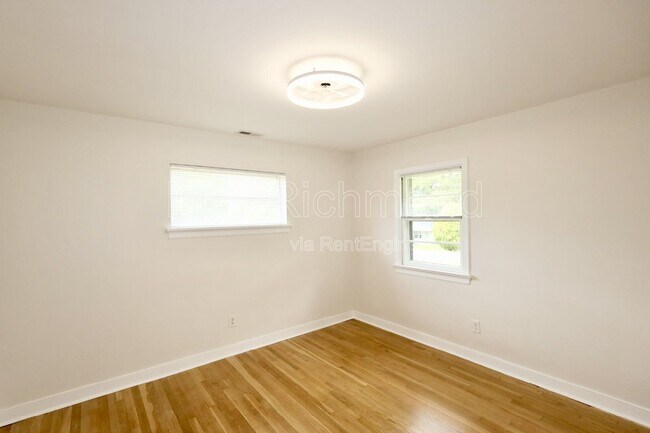 Building Photo - 5913 Osoge Rd