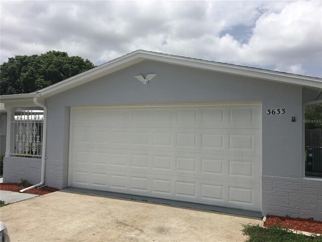 Building Photo - 3633 Cockatoo Dr