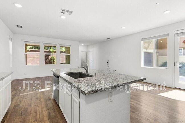 Building Photo - 3949 Aristotle Cir
