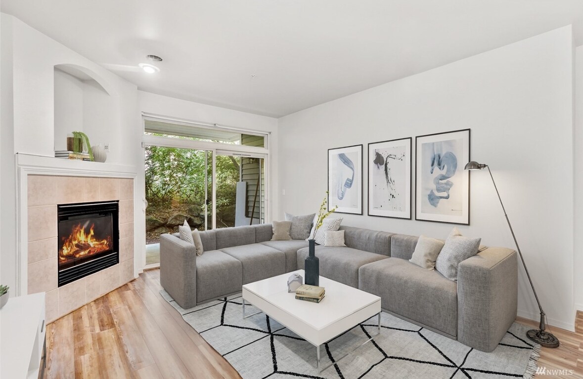 Building Photo - 12712 Admiralty Way