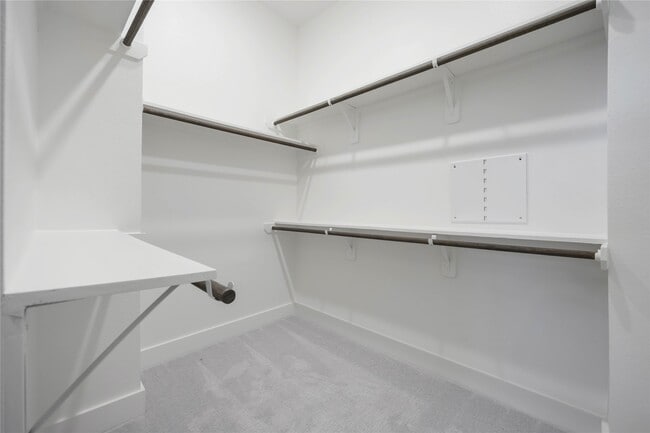 Building Photo - 6119 Campos Dr