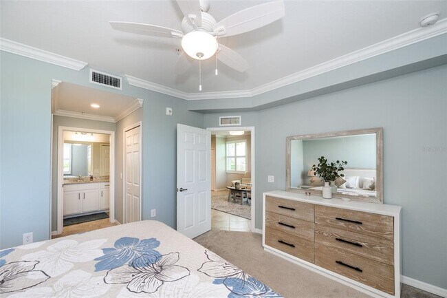 Building Photo - 14061 Heritage Landing Blvd