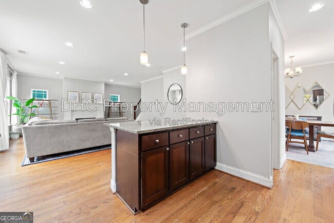 Building Photo - 1765 Stoney Creek Dr SE