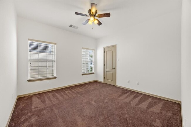 Building Photo - 6704 Menchaca Rd