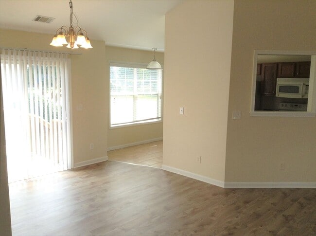 Building Photo - 6br House Near Campus FOR RENT