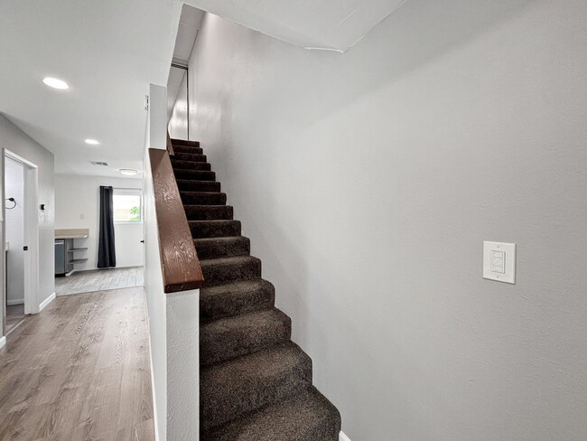 Building Photo - Beautiful 2B/2BA Condo in Mission Valley W...