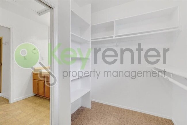 Building Photo - 7733 Lauppe Ln