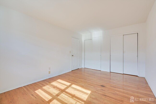 Building Photo - 55 Gill Ln