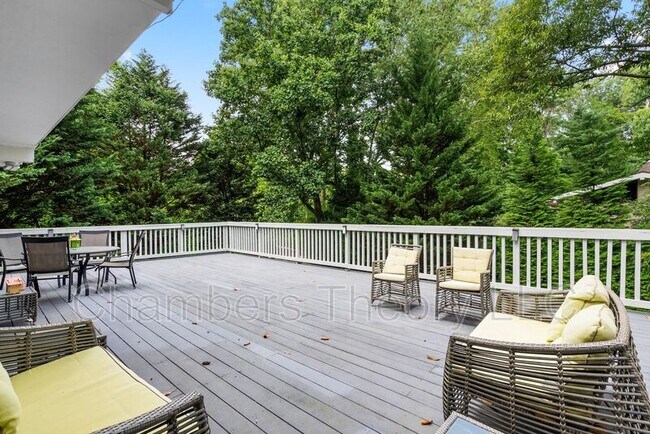 Building Photo - 7713 Arrowood Ct
