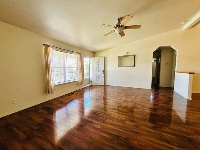 Building Photo - Beautiful 3 Bedroom Home in a Great Fallon Location — Landscaping Included!