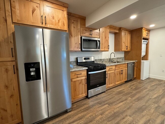 Interior Photo - 848 W 1st Street