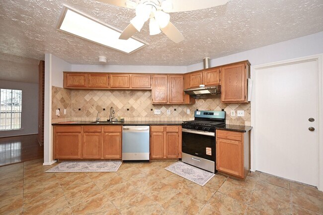 Building Photo - 3551 Santa Rosa Ln