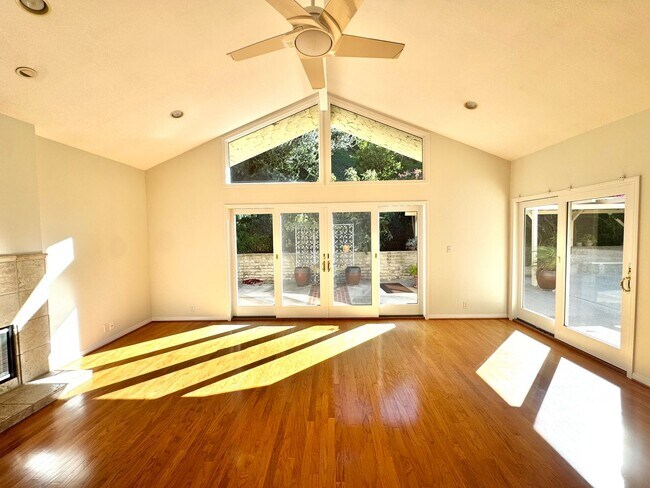 Building Photo - Quiet cul-de-sac Ondulando home