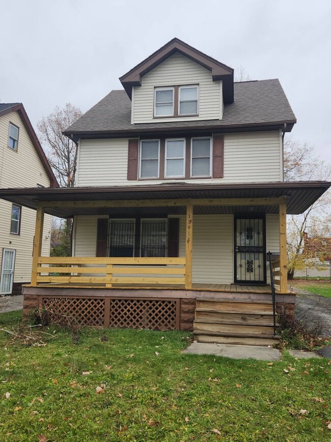 Building Photo - Spacious 3-Bedroom Single-Family Home Avai...