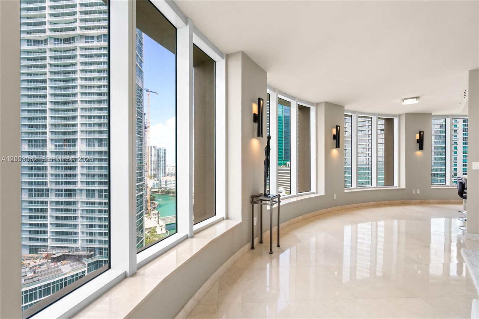 Building Photo - 901 Brickell Key Blvd