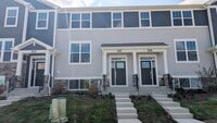 Building Photo - 527 Red Oak Cir