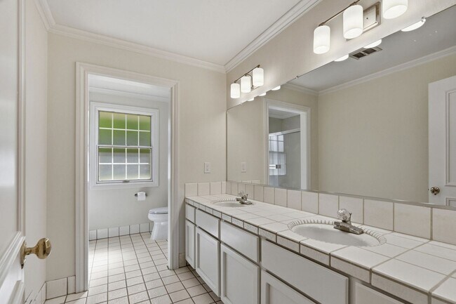 Building Photo - Stunning 3,488 Sq. Ft. Home with Pool & 3-...