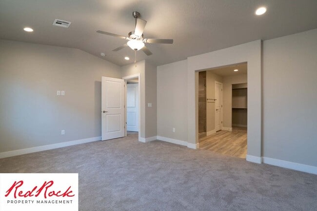 Building Photo - Spacious Townhome in Hurricane Heights
