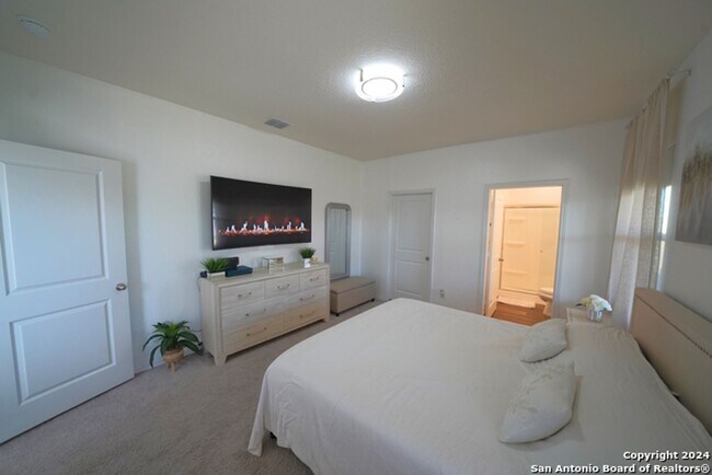 Building Photo - Charming Home Now Available in the Liberte...