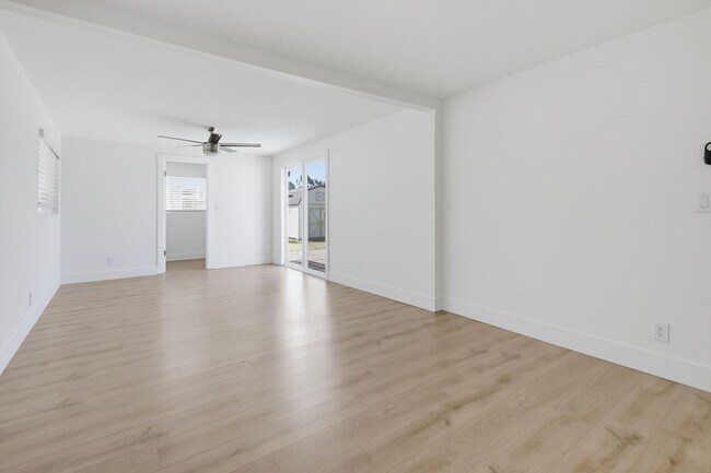 Building Photo - 2710 Chaffee St