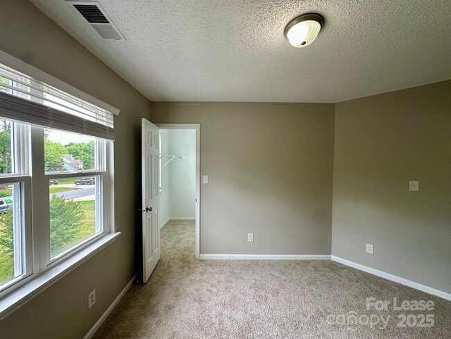 Building Photo - 13809 Stephendale Dr