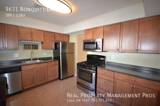 Building Photo - 9631 Nonquitt Dr