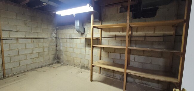 Building Photo - 12812 Bluet Ln