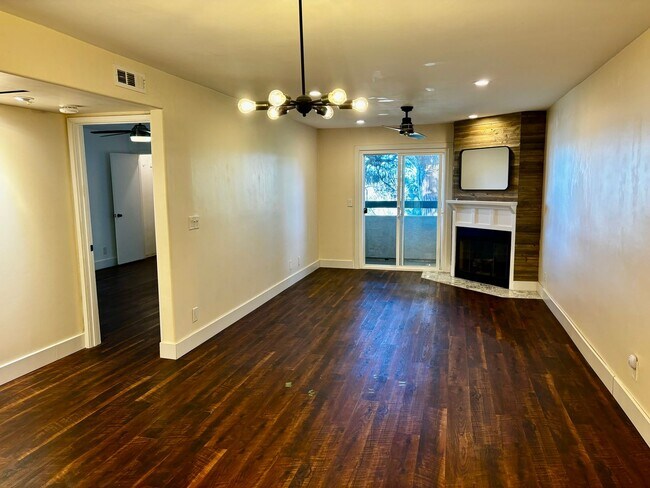 Building Photo - Beautiful 2 bed 2 bath Condo Located in North Park