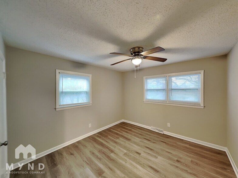 Building Photo - 1835 Mountainbrook Dr