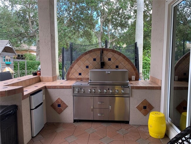 Building Photo - 6013 NW 56th Dr