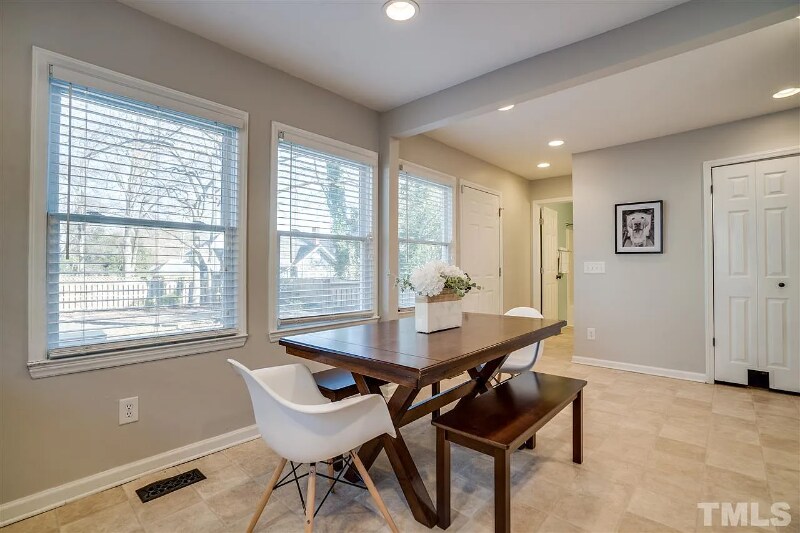 Building Photo - 1204 N Elizabeth St