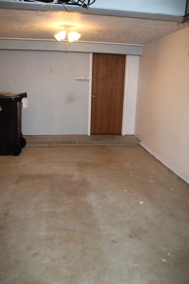 Building Photo - Adorable 2 Bedroom Townhome in Baldwin